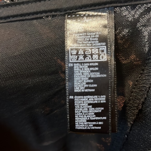 Black Lace Corset- Forever 21 - Large- Zipper Closure - Picture 6 of 6